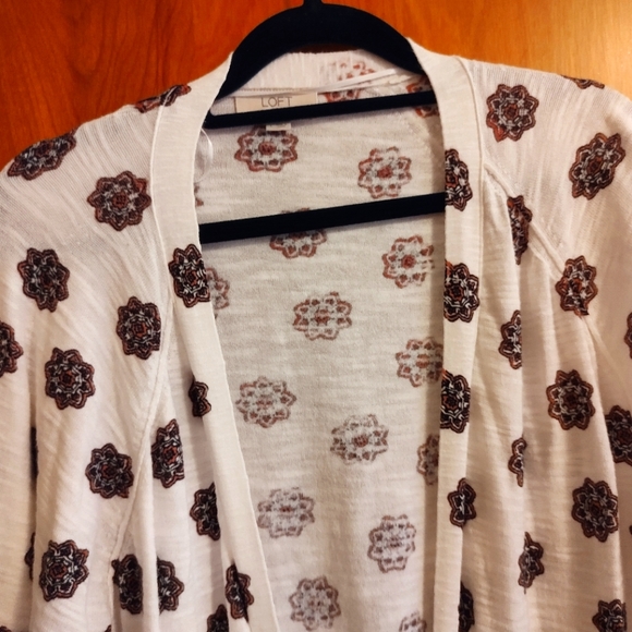 LOFT Sweaters - Loft open cardigan with medallion design